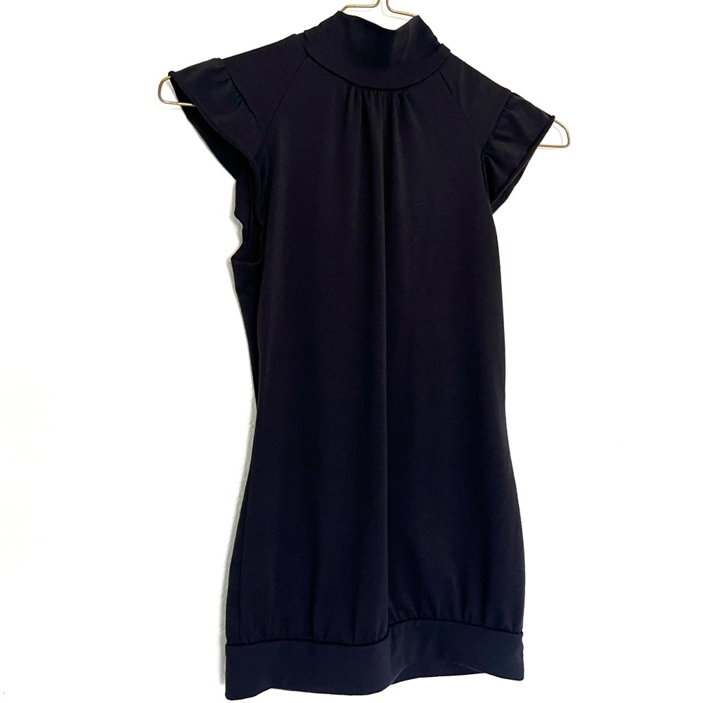 Fleurish Sleeveless Turtleneck Top